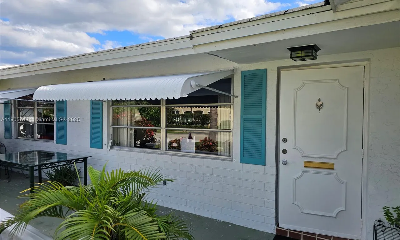 2300 SW 19th Ave, Boynton Beach FL 33426