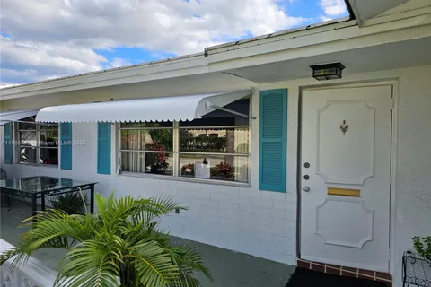 2300 SW 19th Ave, Boynton Beach FL 33426