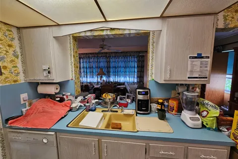 2300 SW 19th Ave, Boynton Beach FL 33426