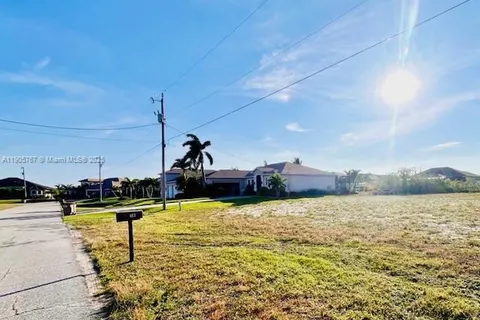 416 NW 38 pl, Cape Coral FL 33993