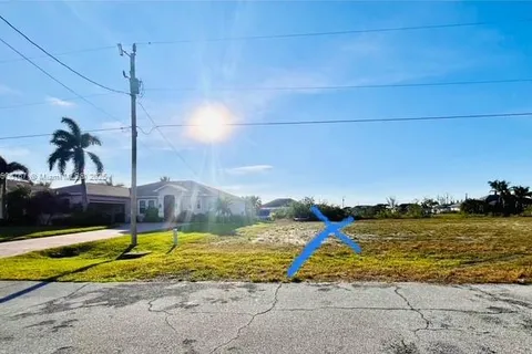 416 NW 38 pl, Cape Coral FL 33993