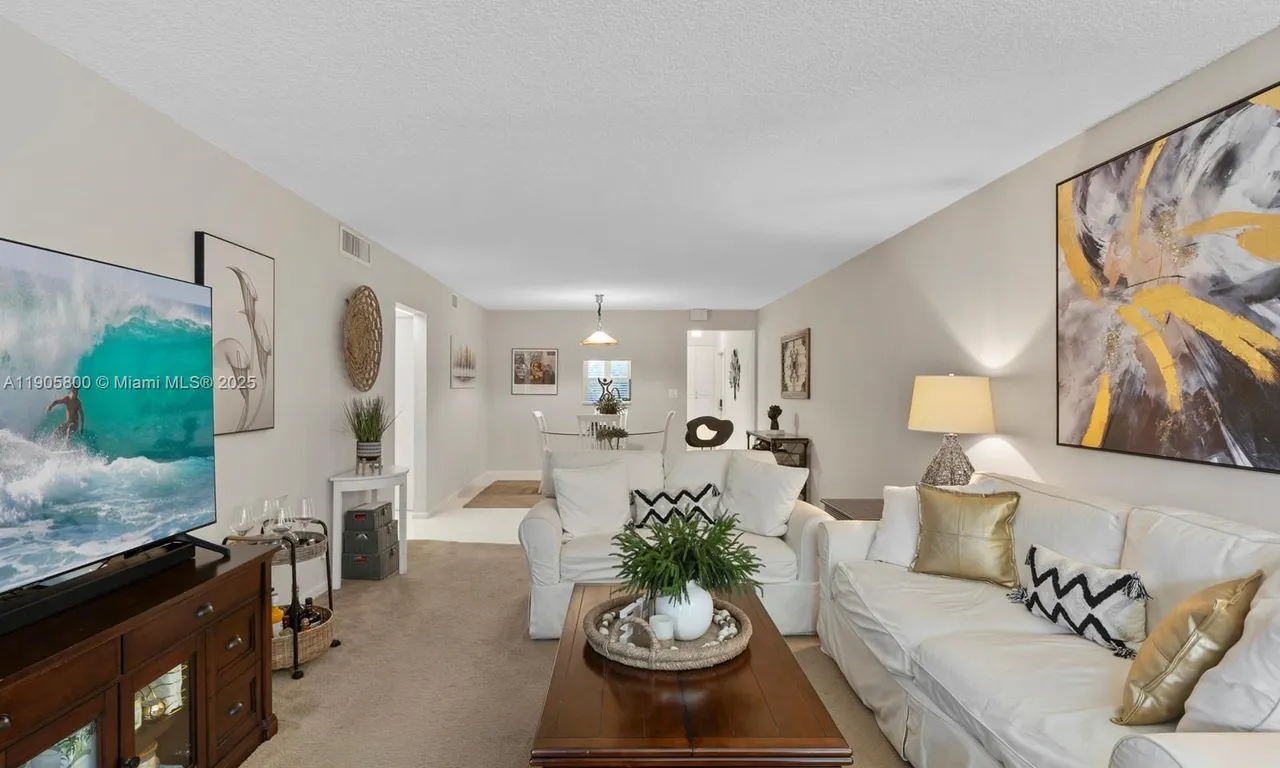 2004 Granada Dr # O2, Coconut Creek FL 33066