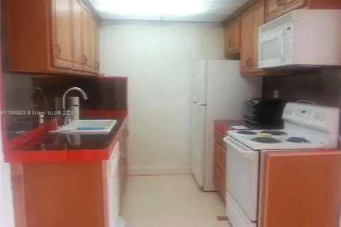 2405 Antigua Cir # E4, Coconut Creek FL 33066