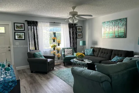 1907 SW 22nd Way, Boynton Beach FL 33426