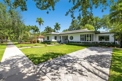 1060 NE 95th St, Miami Shores FL 33138