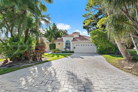 12960 Oak Knoll Drive, Palm Beach Gardens FL 33418