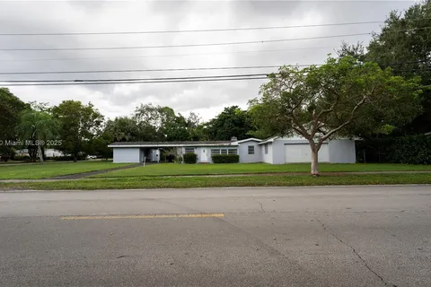 8045 SW 128th St, Pinecrest FL 33156