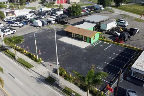 3340 Palm Beach Blvd, Fort Myers FL 33916