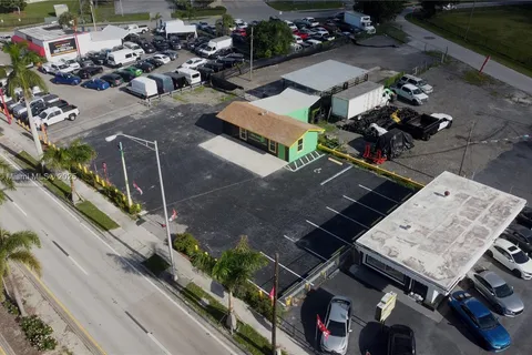 3340 Palm Beach Blvd, Fort Myers FL 33916