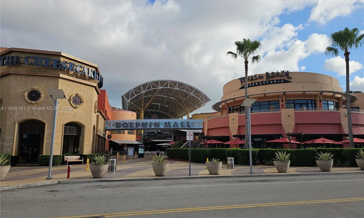 11401 NW 12th St, Sweetwater FL 33172