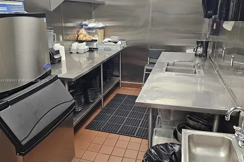 11401 NW 12th St, Sweetwater FL 33172