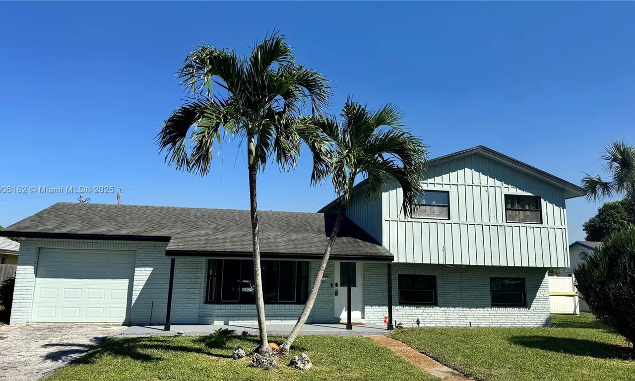 1659 40th St, West Palm Beach FL 33407