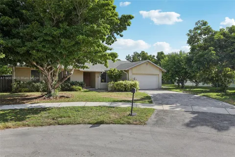9315 SW 170th Ln, Palmetto Bay FL 33157