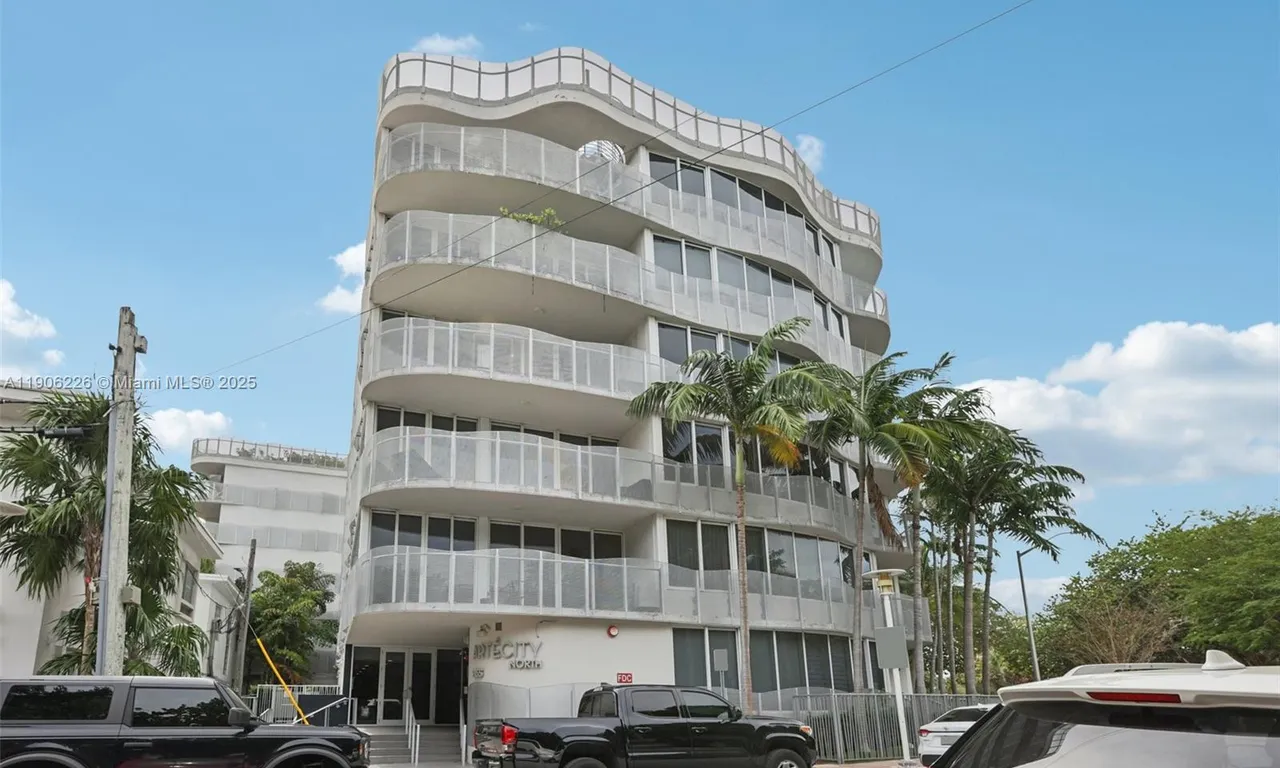 2155 Washington Ct # 303, Miami Beach FL 33139