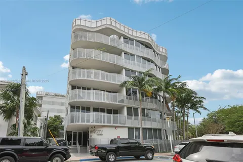 2155 Washington Ct # 303, Miami Beach FL 33139