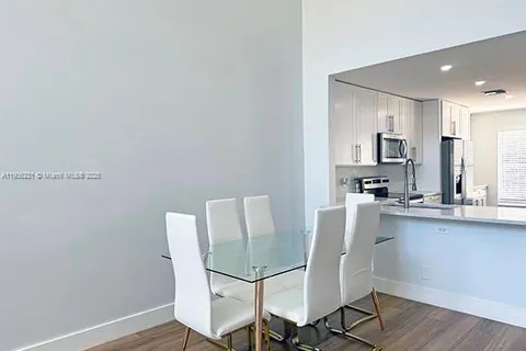 7510 S Pinewalk Dr S # 104, Margate FL 33063