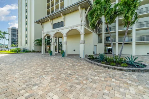 17080 Harbour Pointe Dr # 713, Fort Myers FL 33908