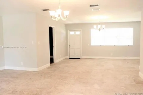 1060 W PROSPECT, Oakland Park FL 33309