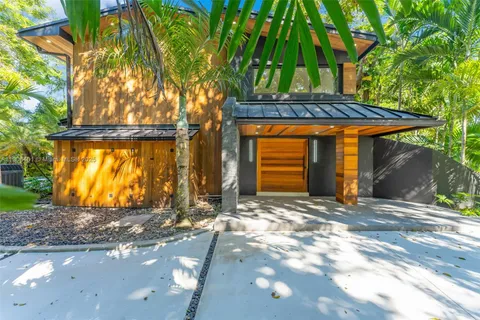 6525 SW 133rd Dr, Pinecrest FL 33156