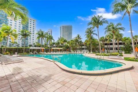 19370 Collins Ave # 816, Sunny Isles Beach FL 33160