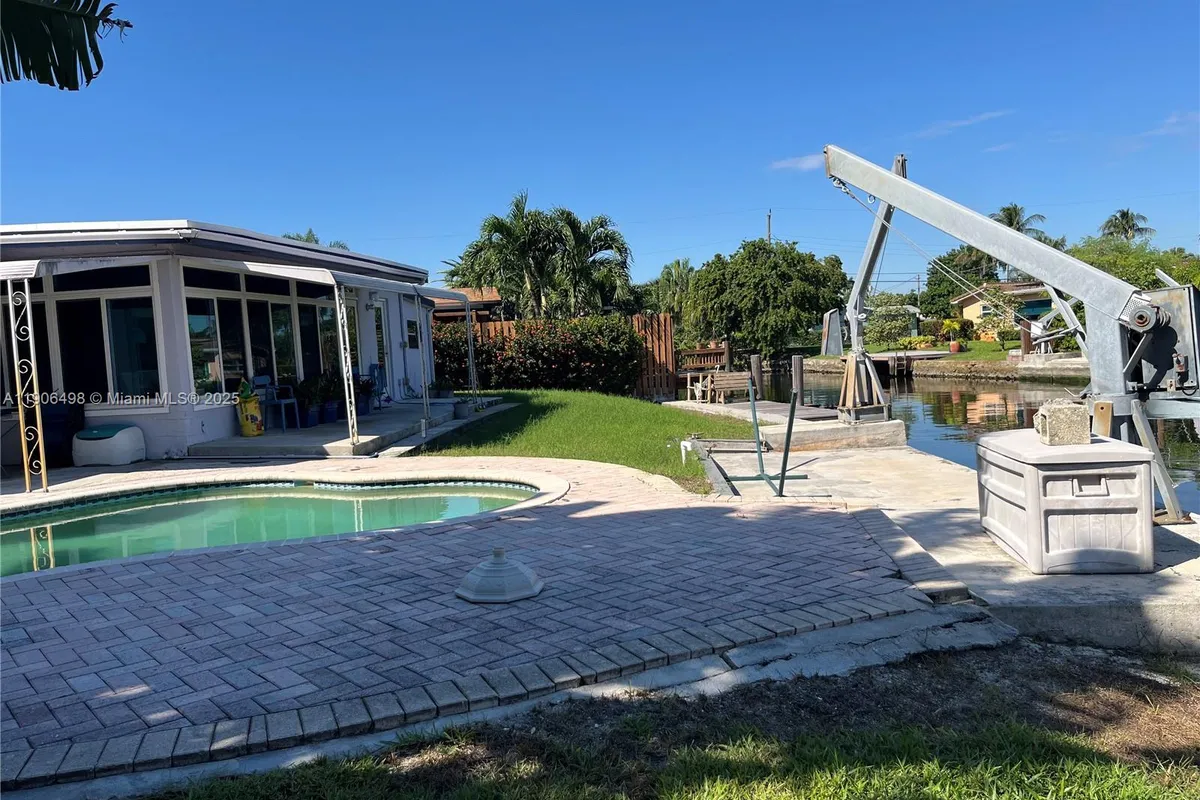 842 Argonaut Isle, Dania Beach FL 33004
