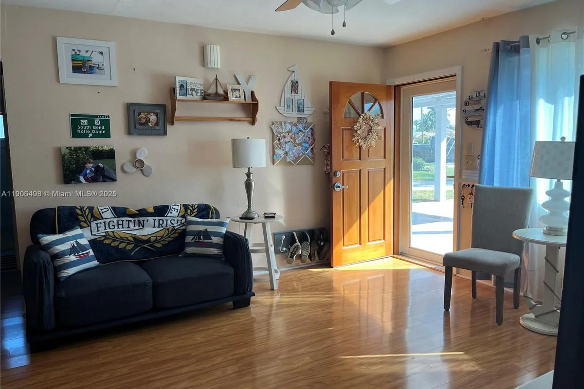 842 Argonaut Isle, Dania Beach FL 33004