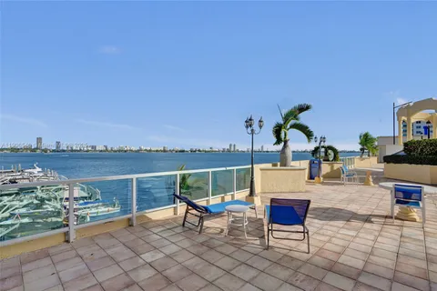 7601 E Treasure Dr, North Bay Village FL 33141