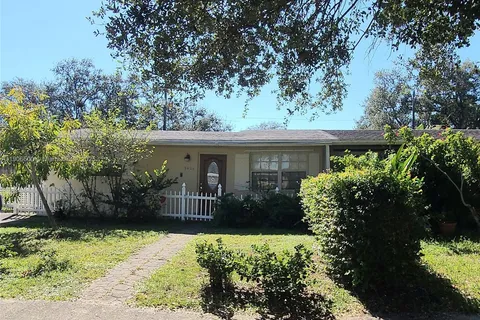 9426 SW 52nd St, Cooper City FL 33328