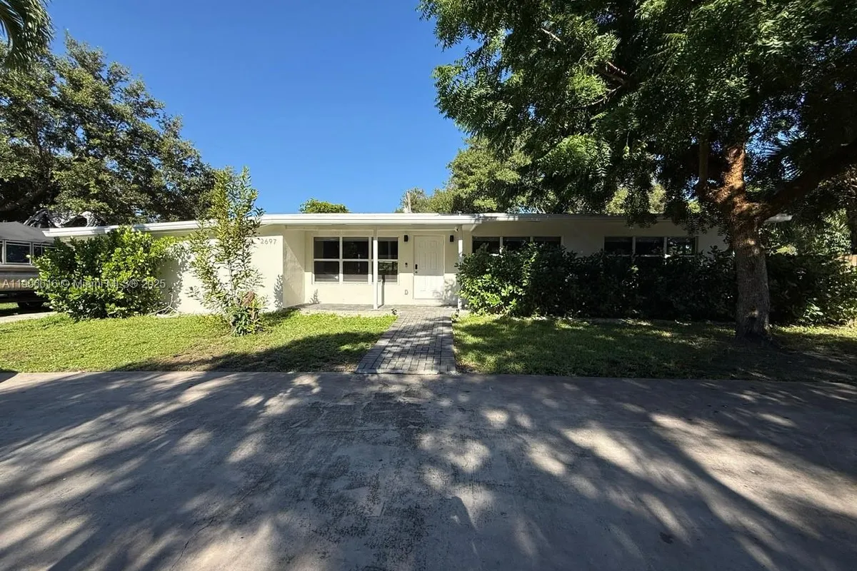 2697 SW 51st Ct, Dania Beach FL 33312