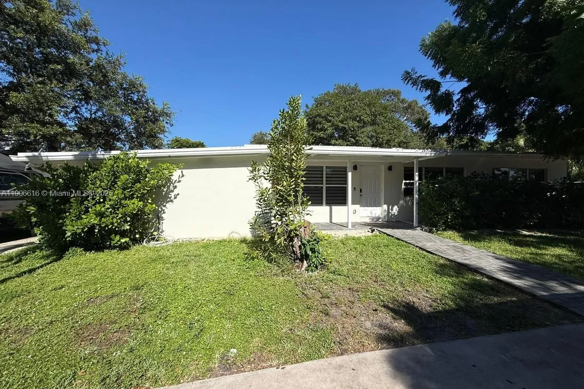 2697 SW 51st Ct, Dania Beach FL 33312