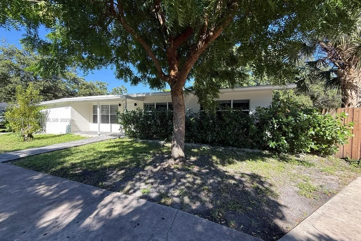 2697 SW 51st Ct, Dania Beach FL 33312