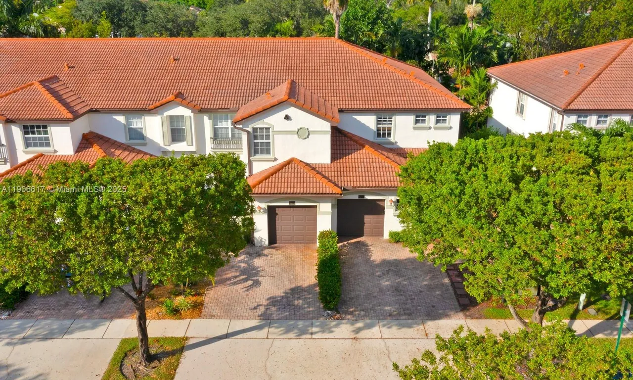 9719 Darlington Pl, Cooper City FL 33328