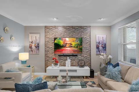 9719 Darlington Pl, Cooper City FL 33328