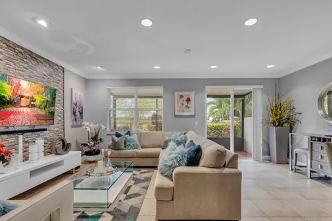 9719 Darlington Pl, Cooper City FL 33328