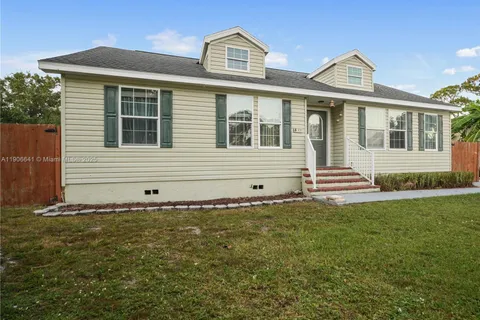 3713 Wild Violet Avenue, Sebring FL 33876