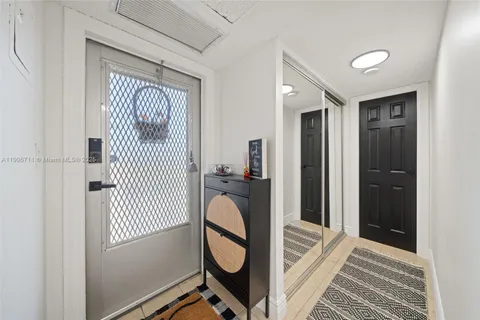 3530 NW 52nd Ave # 606, Lauderdale Lakes FL 33319