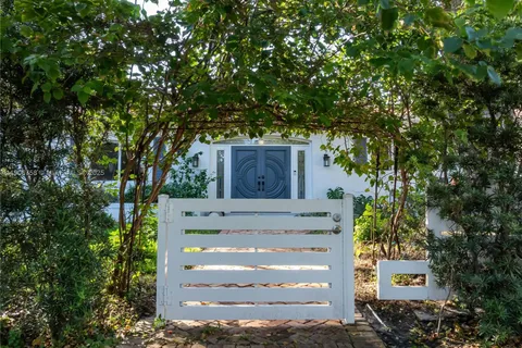 124 NE 96th St, Miami Shores FL 33138