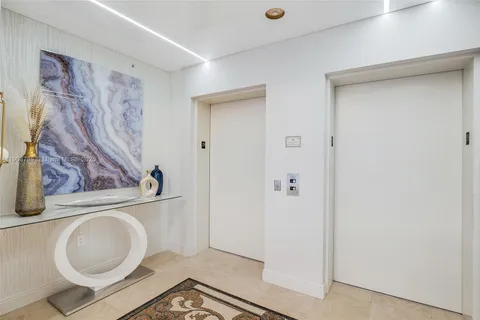 20201 E Country Club Dr # 1903, Aventura FL 33180