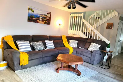 11930 SW 11th Ct, Davie FL 33325