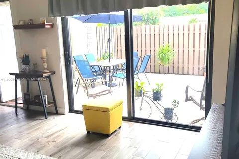 11930 SW 11th Ct, Davie FL 33325