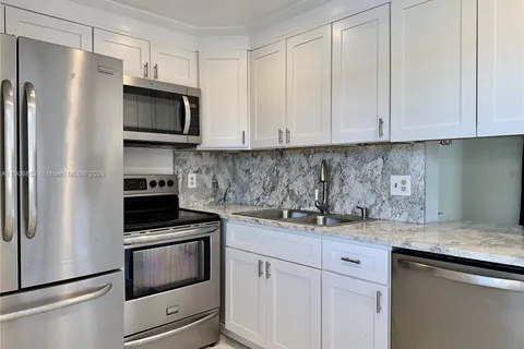 2520 NE 1st Ct # 204, Boynton Beach FL 33435