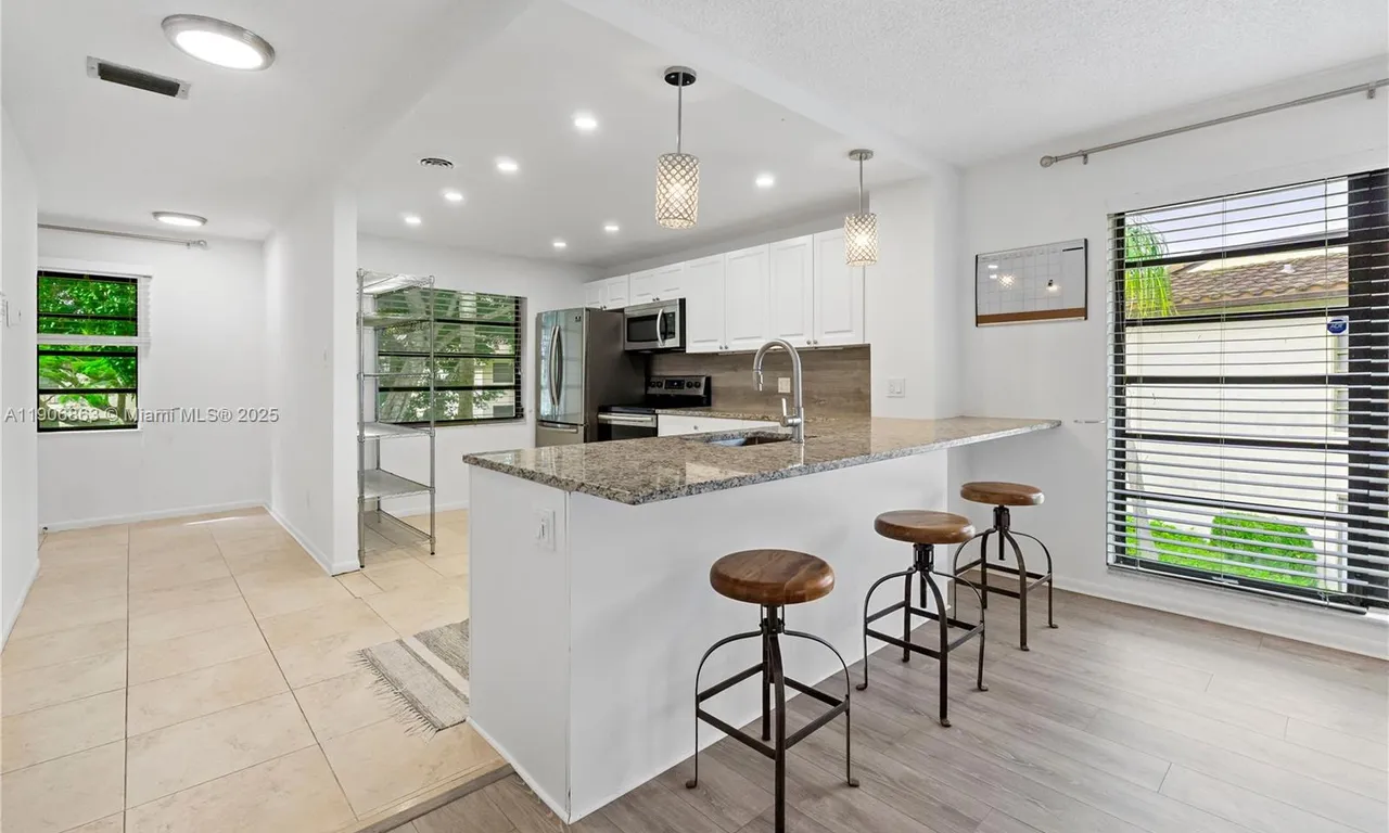 21578 Juego Cir # 26H, Boca Raton FL 33433