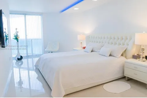6301 Collins Ave # 1402, Miami Beach FL 33141