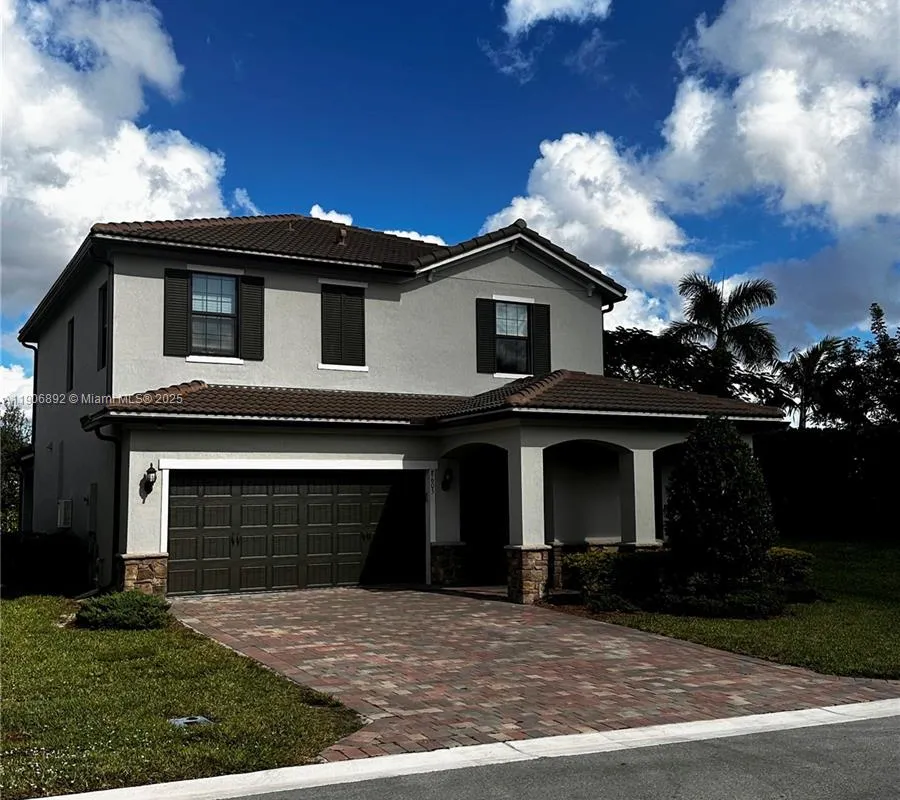 8605 Patron Ln, Lake Worth FL 33467