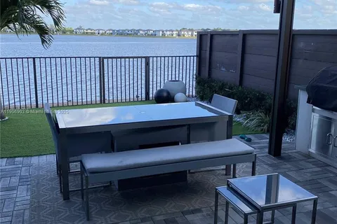 15855 NW 90th Ct, Miami Lakes FL 33018