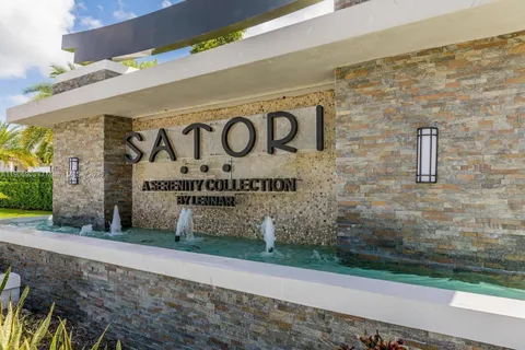 15855 NW 90th Ct, Miami Lakes FL 33018