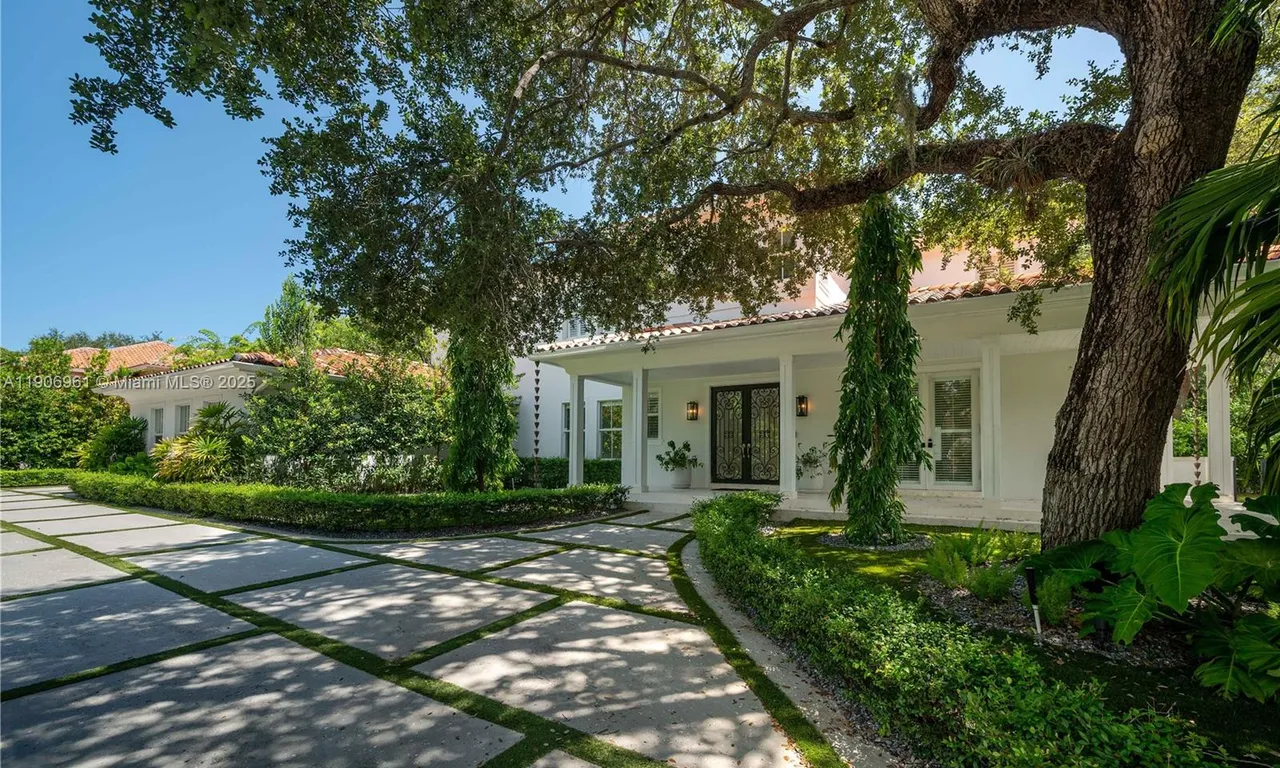 680 Destacada Ave, Coral Gables FL 33156