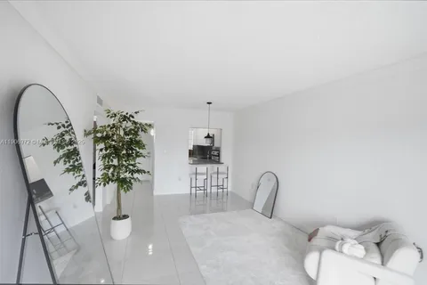 10850 W Flagler St # D308, Sweetwater FL 33174