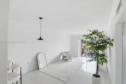 10850 W Flagler St # D308, Sweetwater FL 33174