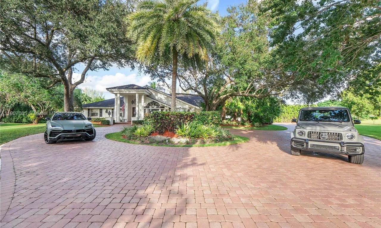 8020 NW 47th Dr, Coral Springs FL 33067